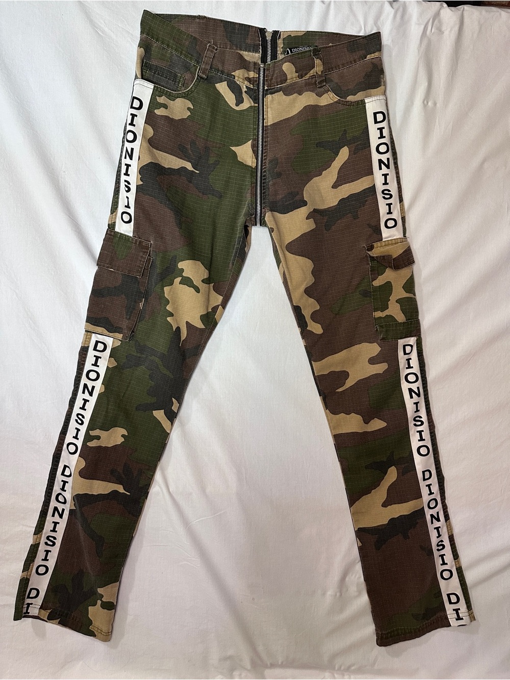 Women's Camo Cargo Joggers - Green Camo Unique Zipper Feature